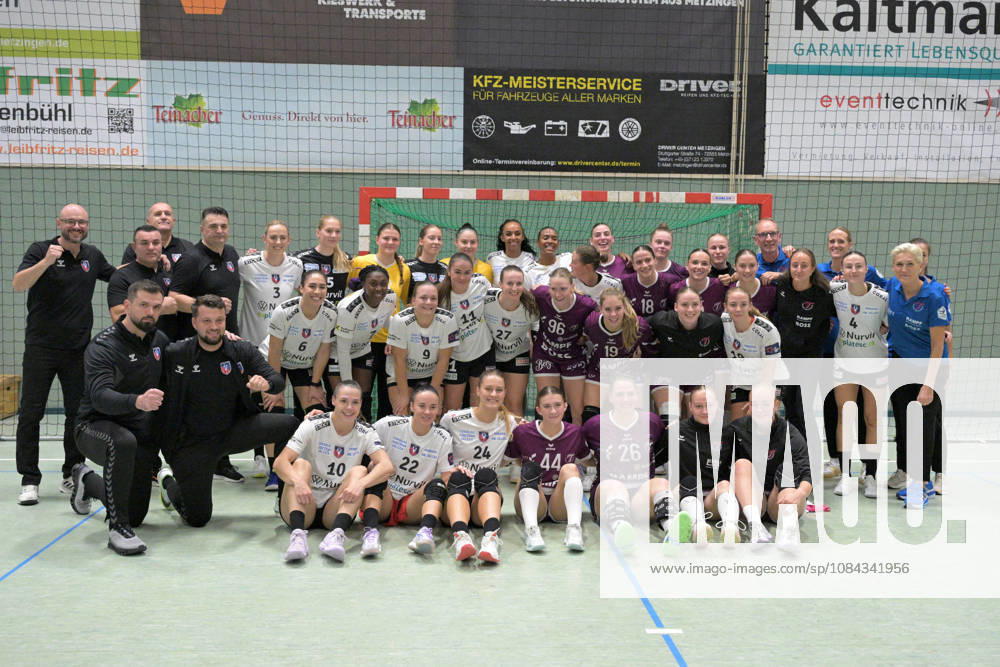 Gemeinsames Bild nach Spielende der TusSies Metzingen und SCM Ramnicu Valcea TusSies Metzingen vs. SCM Ramnicu Valcea, Handball, EHF, Europa Leauge Qualifikation Rueckspiel, Saison 2026 2027, 10.10.2026 TusSies Metzingen vs. SCM Ramnicu Valcea, Handball, EHF, Europa Leauge Qualifikation Rueckspiel, Saison 2026 2027, 10.10.2026 Metzingen