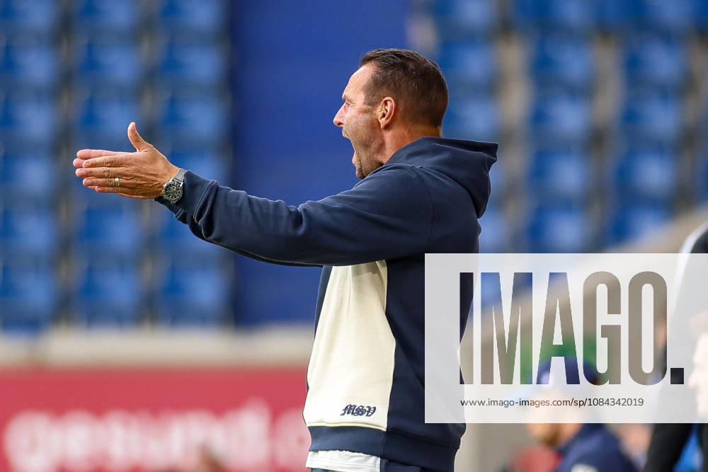 GER, Fussball, Herren, 3. Liga, Saison 2026 2027, MSV Duisburg - TSG Hoffenheim II Dietmar Hirsch (MSV) gestikuliert, Gestik
