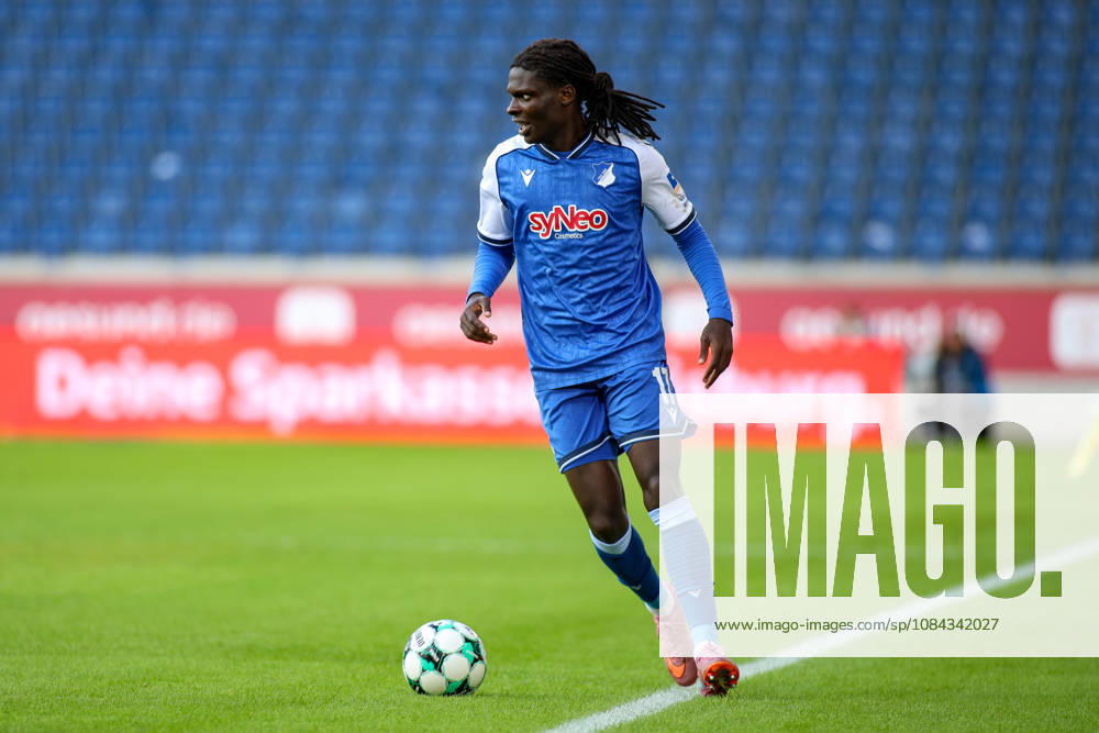 GER, Fussball, Herren, 3. Liga, Saison 2026 2027, MSV Duisburg - TSG Hoffenheim II Blessing Maleko Makanda (TSG II) in Aktion am Ball, Einzelaktion
