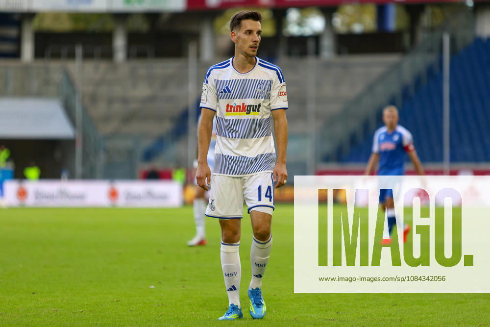 GER, Fussball, Herren, 3. Liga, Saison 2026 2027, MSV Duisburg - TSG Hoffenheim II Conor Noß (MSV) schaut