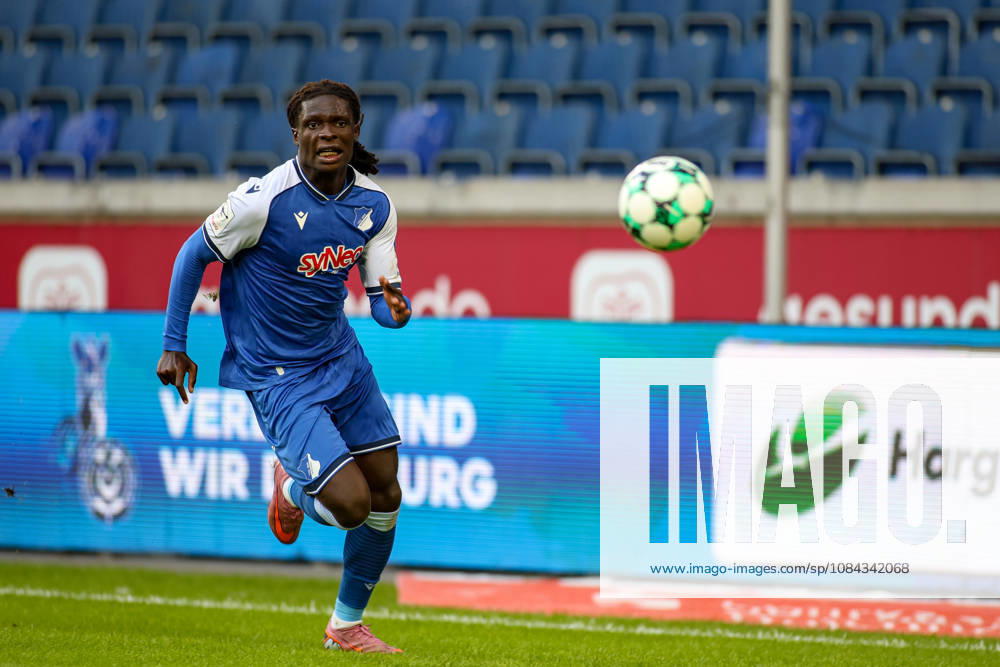 GER, Fussball, Herren, 3. Liga, Saison 2026 2027, MSV Duisburg - TSG Hoffenheim II Blessing Maleko Makanda (TSG II) in Aktion am Ball, Einzelaktion