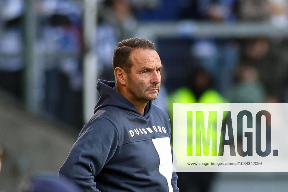 GER, Fussball, Herren, 3. Liga, Saison 2026 2027, MSV Duisburg - TSG Hoffenheim II Dietmar Hirsch (MSV) schaut
