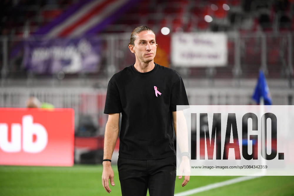 AS Monaco v Toulouse FC - Ligue 1 McDonald s 2026 2027 Head Coach Filipe LUIS of Monaco pay tribute to Pink October using a pink ribbon during Ligue 1 McDonald s match between Monaco and Toulouse at Stade Louis II on October 10, 2026 in Monaco, Monaco. Monaco Monaco