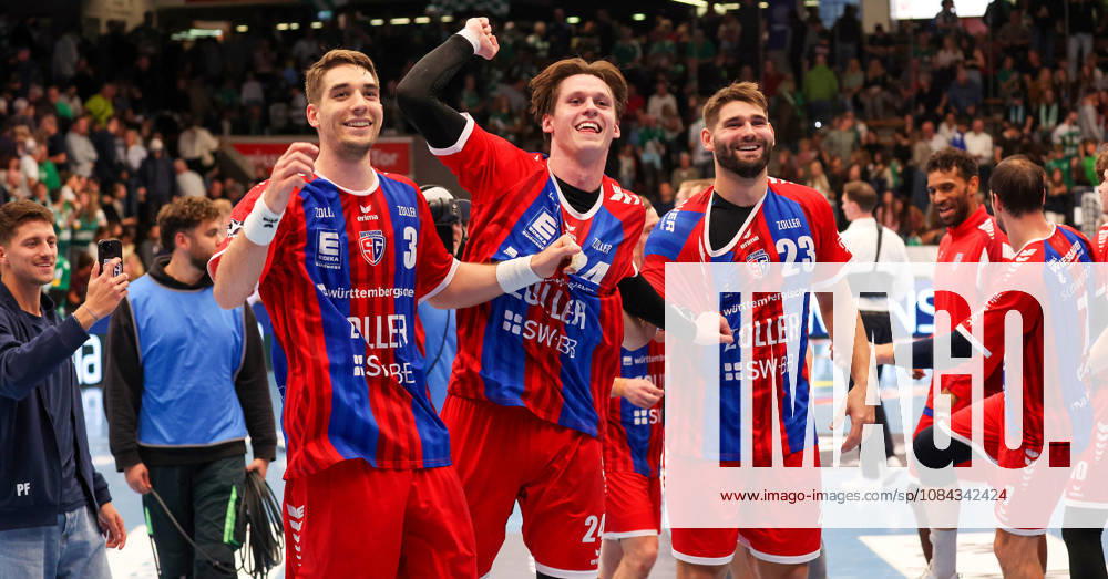 Deutschland, Göppingen, Handball Opel HBL Bundesliga, FRISCH AUF! Göppingen vs. SG BBM Bietigheim, Jubel Bietigheim, v.l. Nikola Vlahovic (BBM), Maxim Orlov (BBM), Marcus Norrbrink (BBM)