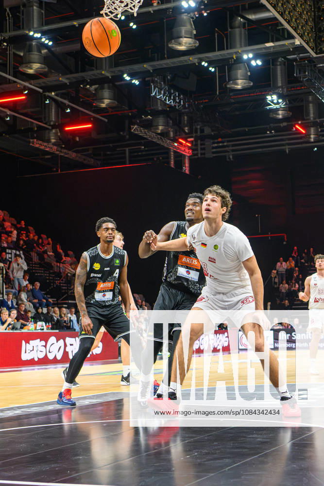 Basketball - Saison 2026 2027 - 2. Bundesliga Pro-A - 4. Spieltag: Nürnberg Falcons Basketball Club NBC - Kreisbau Kirchheim Knights - AlSch - - Philip Alston (1, Kreisbau Kirchheim Knights ) Daniel Helterhoff (13, Nürnberg Falcons BC NBC )
