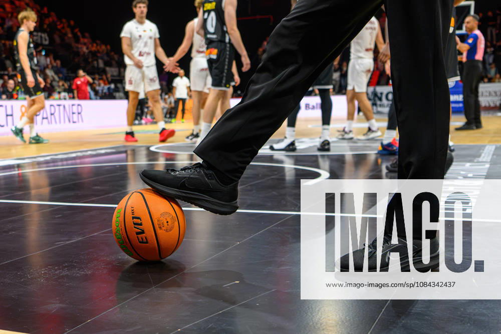 Basketball - Saison 2026 2027 - 2. Bundesliga Pro-A - 4. Spieltag: Nürnberg Falcons Basketball Club NBC - Kreisbau Kirchheim Knights - AlSch - - Feature Impression Symbolbild Symbolfoto Basketball Spielball Ball