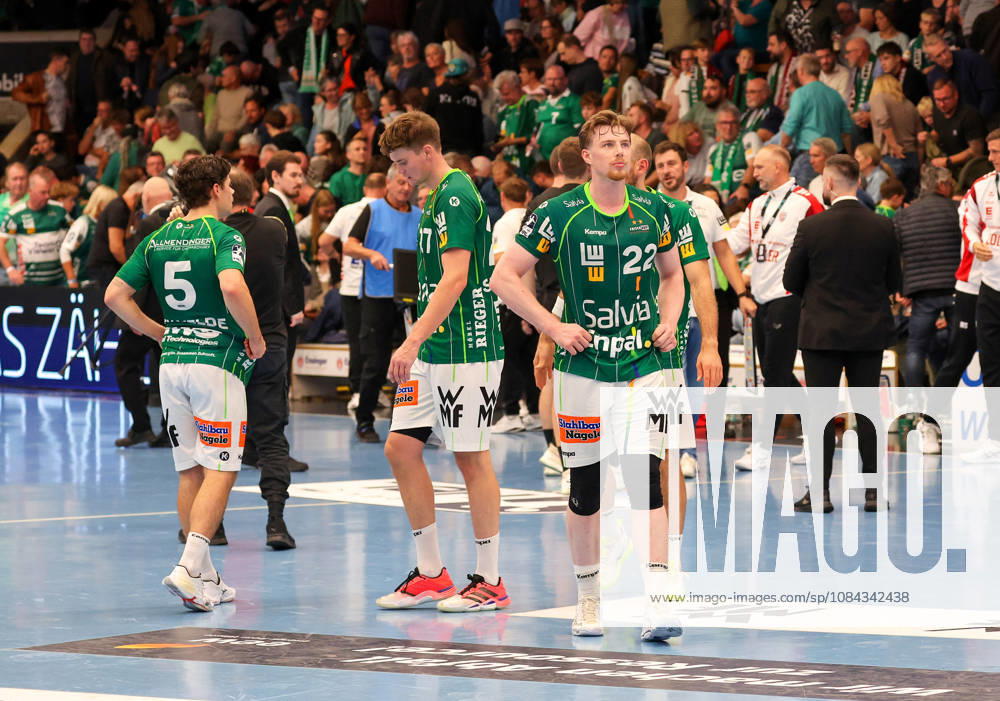 Deutschland, Göppingen, Handball Opel HBL Bundesliga, FRISCH AUF! Göppingen vs. SG BBM Bietigheim, FAG enttäuscht, rechts Erik Persson (FAG)