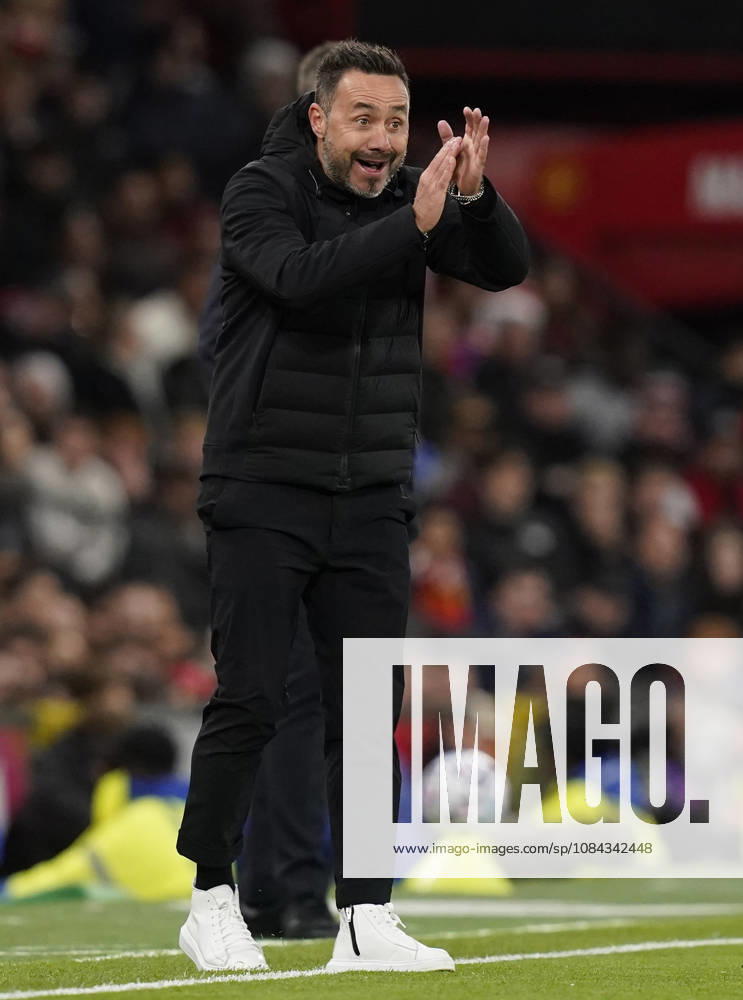 Manchester, England, 10th October 2026. Roberto De Zerbi manager of Tottenham Hotspur during the Manchester United, ManU vs Tottenham Hotspur Premier League match at Old Trafford, Manchester. Picture credit should read: Andrew Yates Sportimage . SPI_072_AY_MANUTD_SPURS SPI-5058-0072