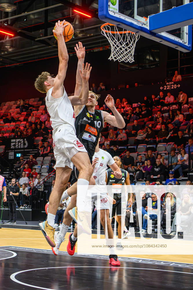 Basketball - Saison 2026 2027 - 2. Bundesliga Pro-A - 4. Spieltag: Nürnberg Falcons Basketball Club NBC - Kreisbau Kirchheim Knights - AlSch - - Lars Lenke (11, Nürnberg Falcons BC NBC ) Lukas Zerner (10, Kreisbau Kirchheim Knights )