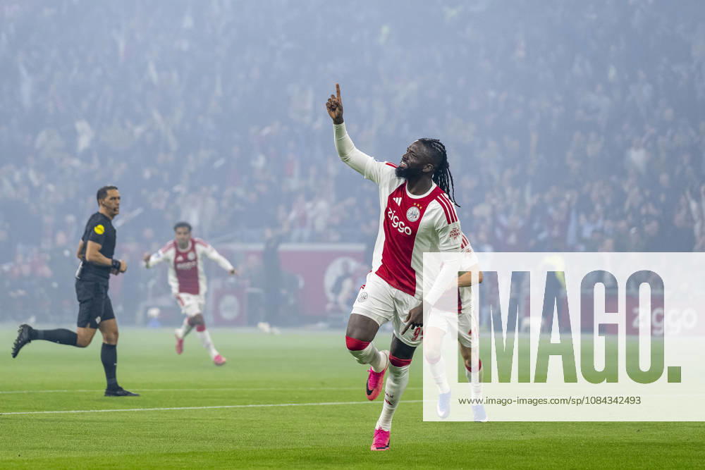 AMSTERDAM - AFC Ajax Amsterdam forward Toluwalase Arokodare celebrates the 1-0 during the Vriendenloterij Eredivisie match between Ajax and N.E.C. at Johan Cruijff ArenA on 10 October 2026 in Amsterdam, Netherlands. (Photo by DeFodi Images) -