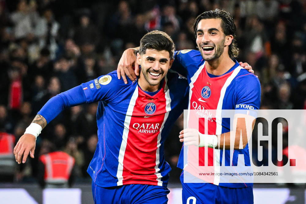 Lucas BERALDO of PSG celebrate his goal his Ferran TORRES of PSG during the Ligue 1 match between Paris Saint-Germain (PSG) and Le Mans FC at Parc des Princes Stadium on October 10, 2026 in Paris, France. Paris Saint-Germain V Le Mans FC - Ligue 1 - ZUMAm308 20261010_zsp_m308_003