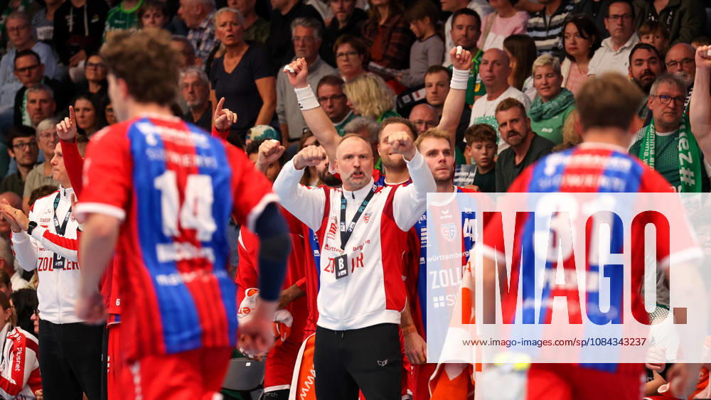 Deutschland, Göppingen, Handball Opel HBL Bundesliga, FRISCH AUF! Göppingen vs. SG BBM Bietigheim, Jubel, BBM Trainer Hartmut Mayerhoffer