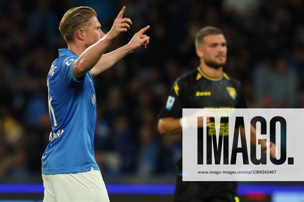 Napolis Kevin De Bruyne celebrates after scoring goal 1-0 during the Serie A soccer match between Napoli and Frosinone at the Diego Armando Maradona Stadium in Naples, southern italy - Sunday , October 10, 2026. - Soccer .