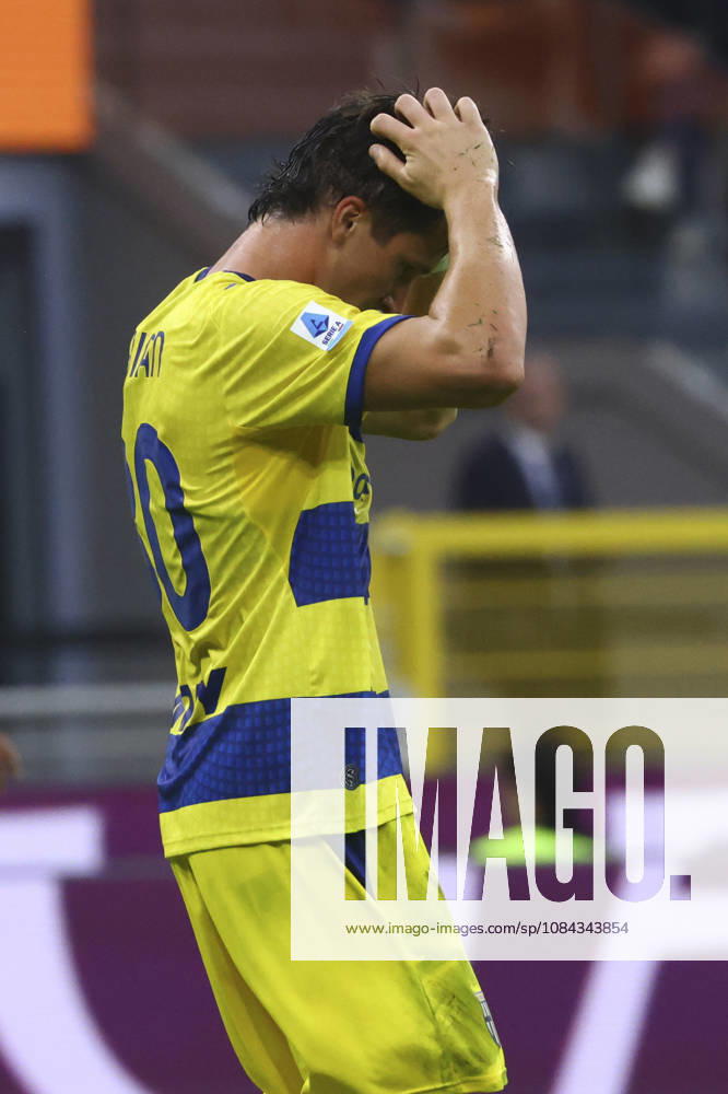 FC Internazionale v Parma Calcio - Serie A 2026 27 Giovanni Fabbian in action during the Serie A match between FC Internazionale and Parma Calcio at Giuseppe Meazza in Milano, Italy, on October 10, 2026. Milano Milano Italy