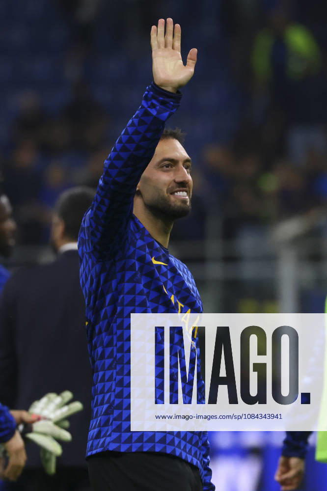 FC Internazionale v Parma Calcio - Serie A 2026 27 Hakan Calhanoglu in action during the Serie A match between FC Internazionale and Parma Calcio at Giuseppe Meazza in Milano, Italy, on October 10, 2026. Milano Milano Italy