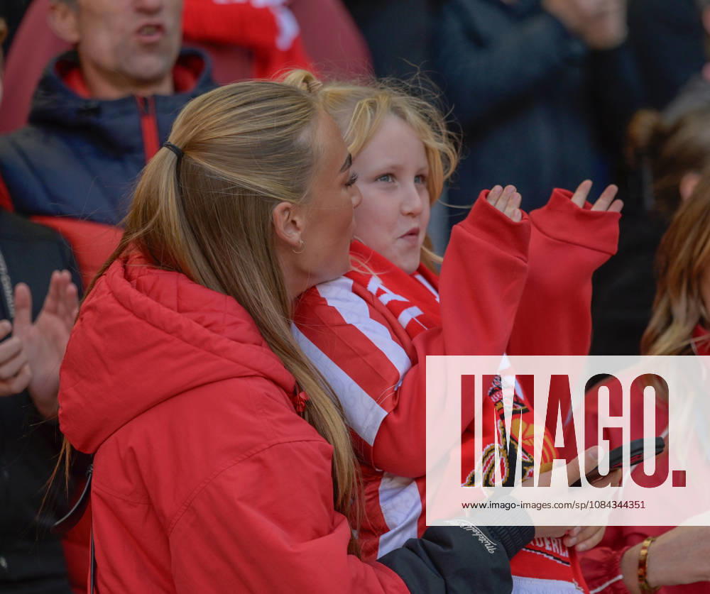 Sunderland v Brighton, Premier League, Football, Stadium Of Light, Sunderland UK - 10 Oct 2026 Young Sunderland fan Sunderland Stadium Of Light Tyne and Wear UK, UK NEWSPAPERS OUT