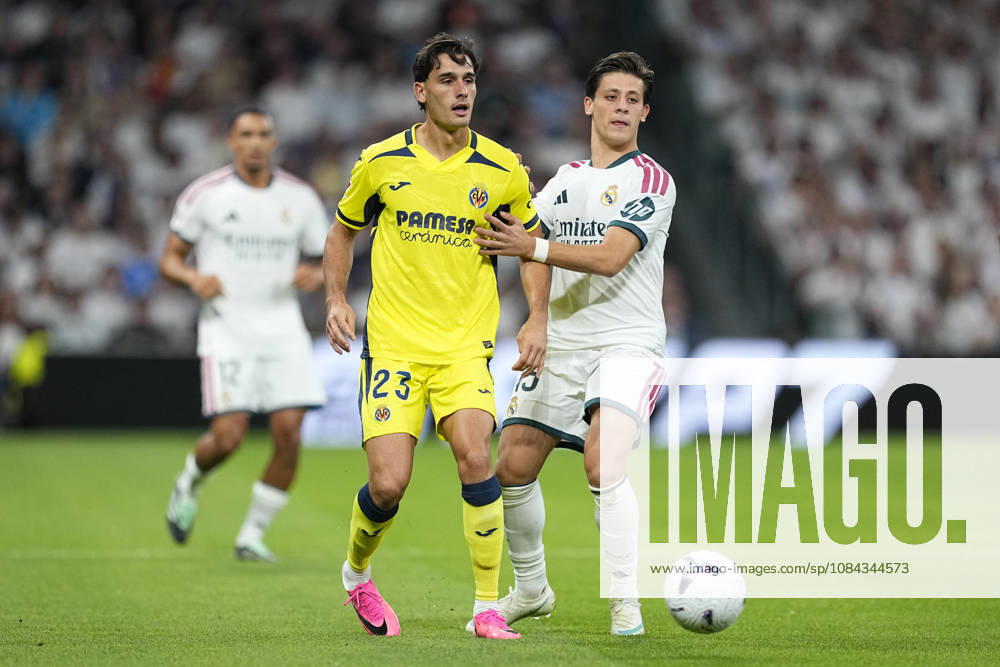 Sergi Cardona of Villarreal CF and Arda Guler of Real Madrid CF in action during the Spanish League, LaLiga EA Sports, football match between Real Madrid and Villarreal CF at Bernabeu stadium on October 10, 2026, in Madrid, Spain. Real Madrid V Villarreal CF - LaLiga EA Sports - ZUMAa181 20261010_zaa_a181_134