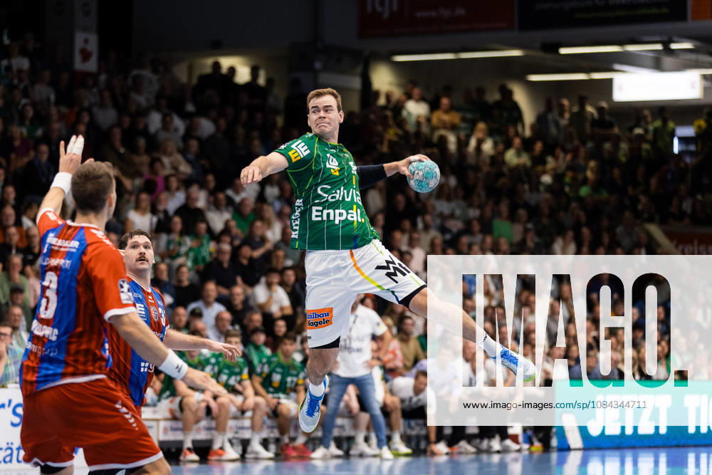 Max BENEKE (FRISCH AUF! Goeppingen, 09) erzielt ein Tor, Aktion, Torwurf GER, FRISCH AUF! Goeppingen vs. SG BBM Bietigheim, Handball, Bundesliga, OPEL HBL, 8. Spieltag, Spielzeit 2026 2027, 10.10.2026, GER, FRISCH AUF! Goeppingen vs. SG BBM Bietigheim, Handball, Bundesliga, OPEL HBL, 8. Spieltag, Spielzeit 2026 2027, 10.10.2026, Goeppingen