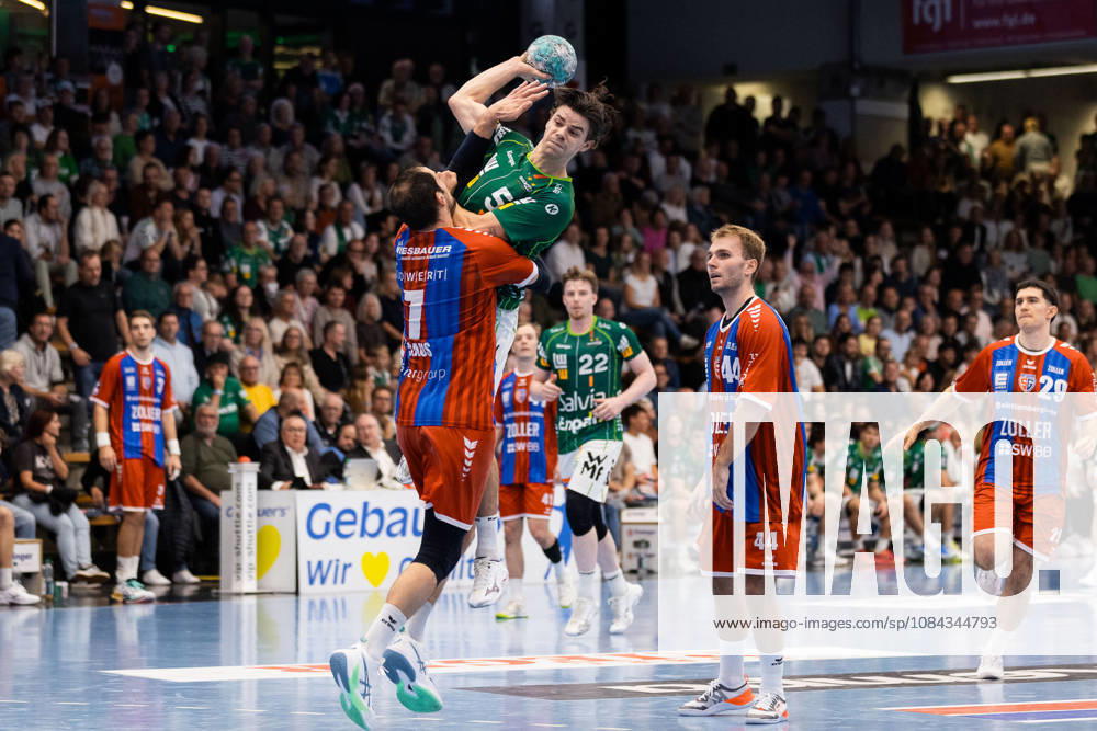 Rutger TEN VELDE (FRISCH AUF! Goeppingen, 05) im Zweikampf gegen Domikin CLAUS (SG BBM Bietigheim, 07) GER, FRISCH AUF! Goeppingen vs. SG BBM Bietigheim, Handball, Bundesliga, OPEL HBL, 8. Spieltag, Spielzeit 2026 2027, 10.10.2026, GER, FRISCH AUF! Goeppingen vs. SG BBM Bietigheim, Handball, Bundesliga, OPEL HBL, 8. Spieltag, Spielzeit 2026 2027, 10.10.2026, Goeppingen