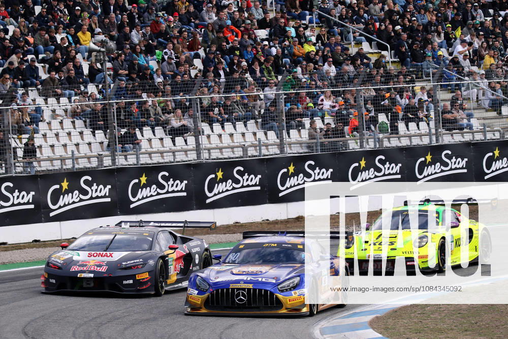 DTM - Finale Hockenheimring 09. - 11. Oktober 2026 DTM - Finale Hockenheimring 09. - 11. Oktober Rennen Samstag Im Bild: Dreikampf Maro Engel (DEU), Marco Mapelli (ITA) und Thomas Preining (AUT)