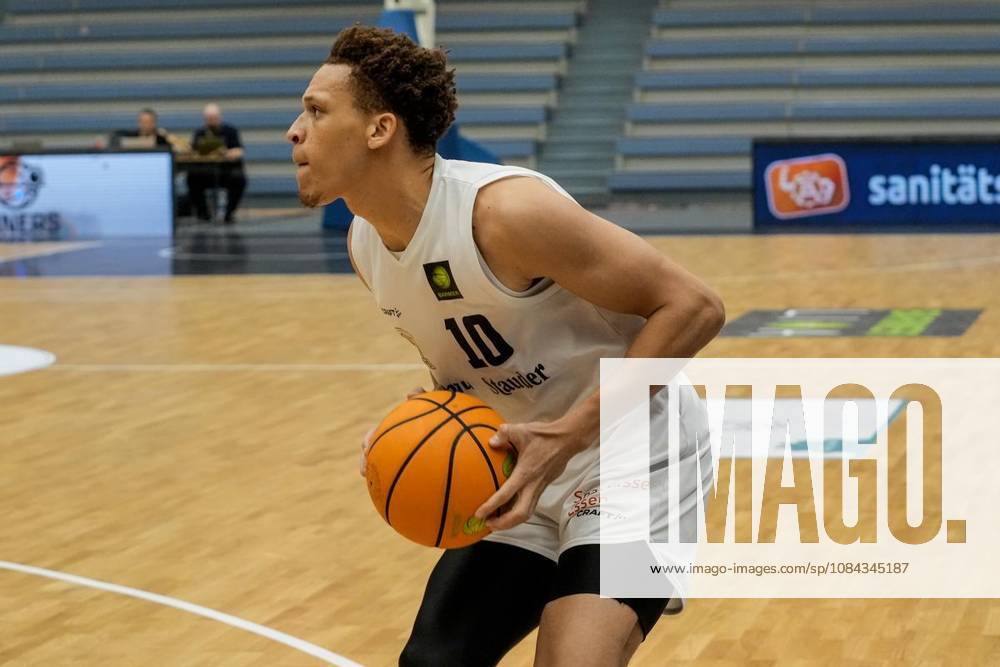 Isaiah Jevon Sanders (ETB Miners). Das Spiel der 2. Bundesliga ProA am 10.10. 2026, ETB Miners gegen die PS Karlsruhe LIONS, endete in der Sporthalle Am Hallo, Ernestinenstraße 57 mit X:X. Michael Gohl FUNKE Foto Services Deutschland Nordrhein-Westfalen Essen