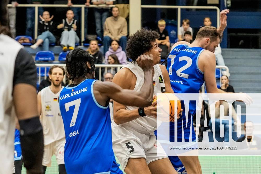 Benjamin Uzoma (ETB Miners). Das Spiel der 2. Bundesliga ProA am 10.10. 2026, ETB Miners gegen die PS Karlsruhe LIONS, endete in der Sporthalle Am Hallo, Ernestinenstraße 57 mit X:X. Michael Gohl FUNKE Foto Services Deutschland Nordrhein-Westfalen Essen
