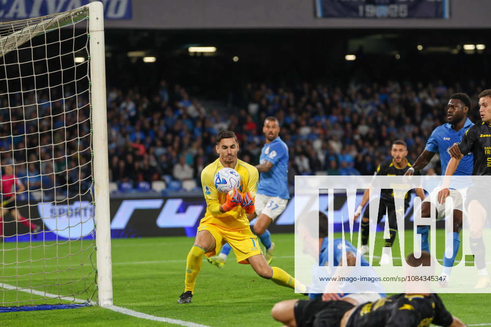 Alex Meret of SSC Napoli during the 2026 27 Serie A match between SSC Napoli and FC Frosinone, played on October 10, 2026, at the Stadio Diego Armando Maradona in Naples Napoli ITALIA - ZUMAs236 20261010_aap_s236_020