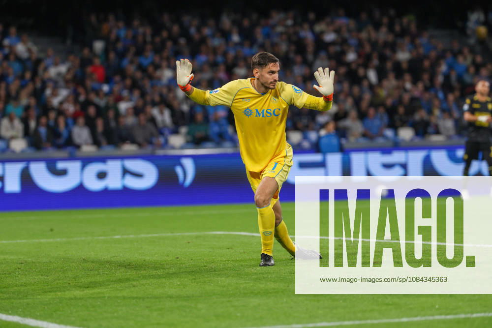 Alex Meret of SSC Napoli during the 2026 27 Serie A match between SSC Napoli and FC Frosinone, played on October 10, 2026, at the Stadio Diego Armando Maradona in Naples Napoli ITALIA - ZUMAs236 20261010_aap_s236_026