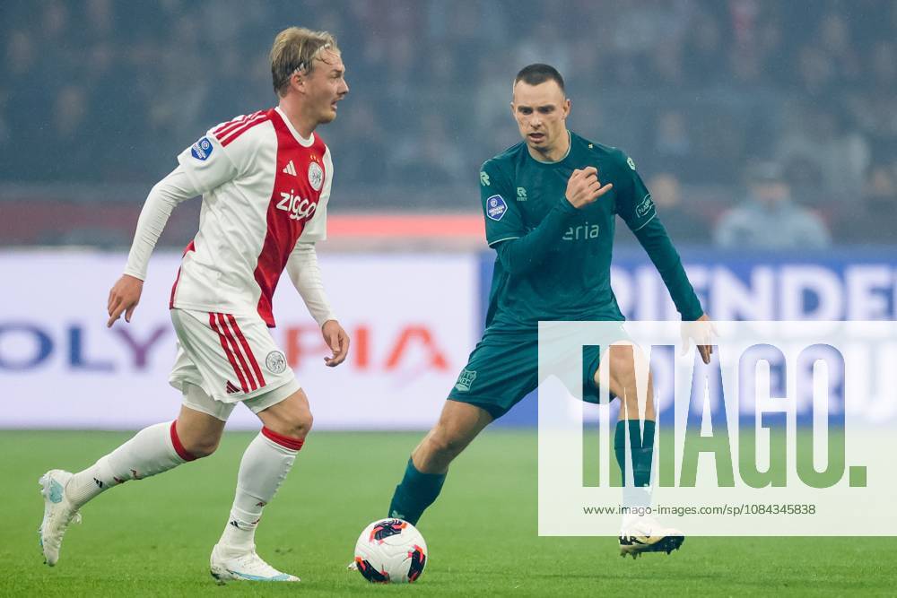 , JohanCruyff Arena , season 2026 2027 , Dutch Eredivisie football , Match between Ajax and NEC Nijmegen , picture shows Ajax player Julian Brandt dribbles with the ball Ajax - NEC x208126184x