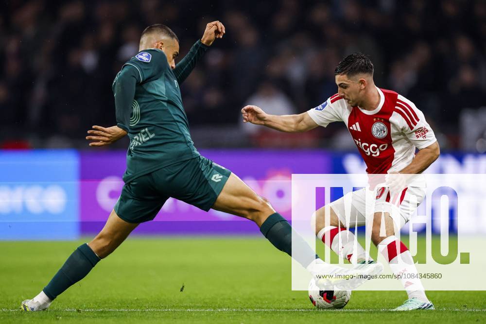 AMSTERDAM - (lr) Gabriel Bras of NEC Nijmegen, Oscar Gloukh of Ajax during the Dutch Eredivisie match between AFC Ajax and NEC Nijmegen at the Johan Cruijff ArenA on October 10, 2026 in Amsterdam, the Netherlands. MAURICE VAN STEEN ANP Eredivisie 2026 27 ANPxSportx IVx 572060313 originalFilename: 572060313