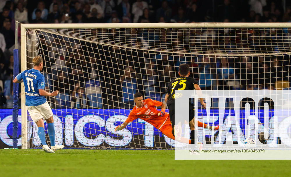Goal the Kevi De Bruyne of SSC Napoli during the 2026 27 Serie A match between SSC Napoli and FC Frosinone, played on October 10, 2026, at the Stadio Diego Armando Maradona in Naples Napoli ITALIA - ZUMAs236 20261010_aap_s236_032