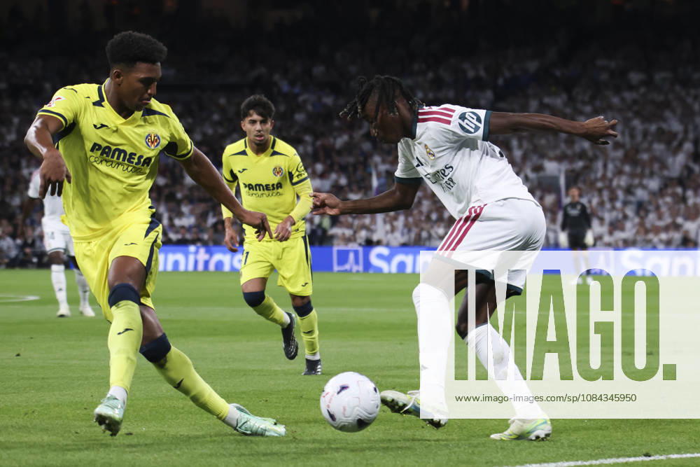 Real Madrid v Villarreal - La Liga EA Sports 2026 27 October 10, 2026, Estadio Santiago Bernabeu, Madrid, Spain: Yan Diomande of Real Madrid is defended by Alex Freeman of Villarreal during La Liga EA Sports match between Real Madrid and Villarreal at Estadio Santiago Bernabeu on October 10, 2026 in Madrid, Spain. Madrid Estadio Santiago Bernabeu Madrid Spain