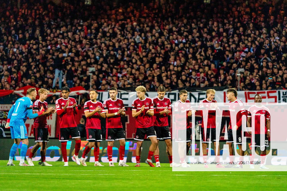Schweigeminute vor dem Spiel 1. FC Nuernberg vs. VfL Wolfsburg, GER, 1. FC Nuernberg vs. VfL Wolfsburg, Fussball, 2. Bundesliga, 7. Spieltag, Saison 2026 2027, 10.10.2026, DFL REGULATIONS PROHIBIT ANY USE OF PHOTOGRAPHS AS IMAGE SEQUENCES AND OR QUASI-VIDEO, GER, 1. FC Nuernberg vs. VfL Wolfsburg, Fussball, 2. Bundesliga, 7. Spieltag, Saison 2026 2027, 10.10.2026 Nuernberg