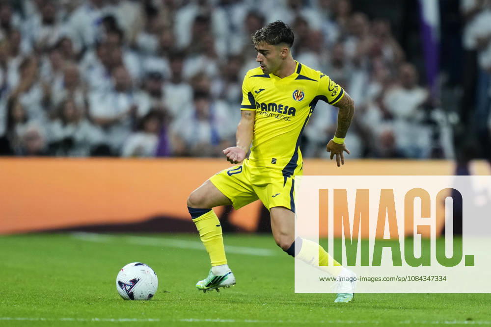 ESP: Real Madrid - Villarreal CF. La Liga EA Sports. Matchday 8. Alberto Moleiro of Villarreal CF during the La Liga EA Sports match between Real Madrid and Villarreal CF played at Santiago Bernabeu Stadium on 10 Oct 2026 in Madrid, Spain. kpng