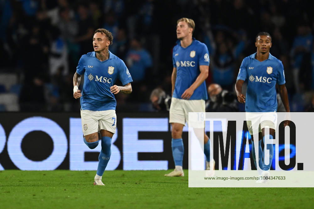 IPA89518461 - Noa Lang of S.S.C. Napoli celebrates after scoring the goal that made the score 2-0 during Matchday 6 of the Serie A Championship between S.S.C. Napoli and Frosinone Calcio at the Diego Armando Maradona Stadium on October 10, 2026, in Naples, Italy.