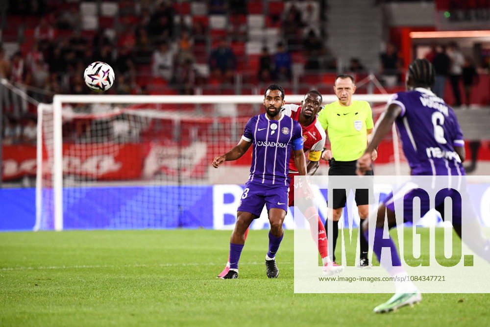 AS Monaco v Toulouse FC - Ligue 1 McDonald s 2026 2027 Cristian Casseres Jr. of Toulouse FC and Denis ZAKARIA of Monaco during Ligue 1 McDonald s match between Monaco and Toulouse at Stade Louis II on October 10, 2026 in Monaco, Monaco. Monaco Monaco