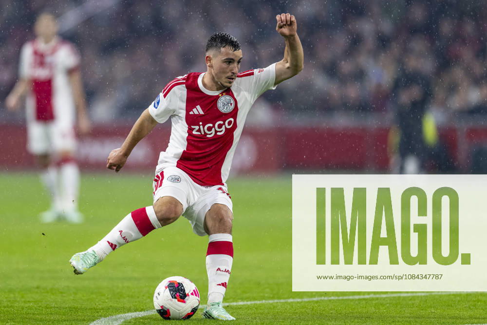 AMSTERDAM - AFC Ajax Amsterdam midfielder Oscar Gloukh during the Vriendenloterij Eredivisie match between Ajax and N.E.C. at Johan Cruijff ArenA on 10 October 2026 in Amsterdam, Nederland. (Photo by DeFodi Images) -