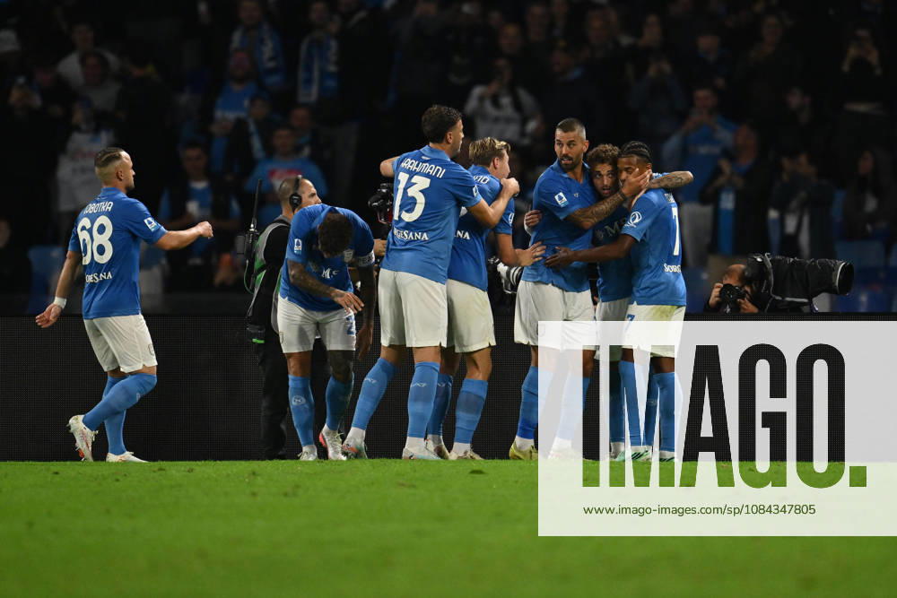 IPA89518468 - Noa Lang of S.S.C. Napoli celebrates after scoring the goal that made the score 2-0 during Matchday 6 of the Serie A Championship between S.S.C. Napoli and Frosinone Calcio at the Diego Armando Maradona Stadium on October 10, 2026, in Naples, Italy.