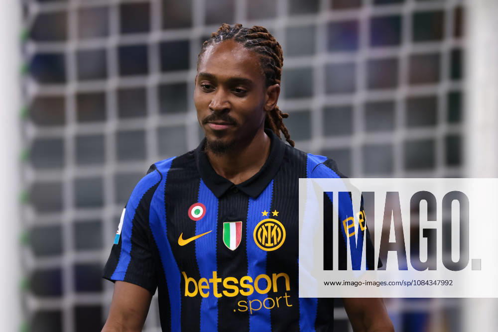 FC Internazionale v Parma Calcio 1913 - Serie A - Season 2026-2027 Milan, Italy, 10th October 2026. Djed Spence of FC Internazionale reacts during the FC Internazionale vs Parma Calcio 1913 Serie A match at Giuseppe Meazza, Milan. Picture credit should read: Jonathan Moscrop Milan Stadio Giuseppe Meazza Italy