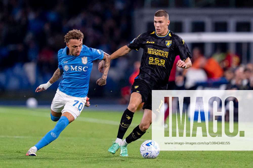 Napoli v Frosinone - Serie A Enilive Noa Lang of SSC Napoli and Giorgi Kvernadze of Frosinone Calcio compete for the ball during the Serie A Enilive match between Napoli and Frosinone at Stadio Diego Armando Maradona on October 10, 2026 in Naples, Italy Naples Stadio Diego Armando Maradona Campania Italy