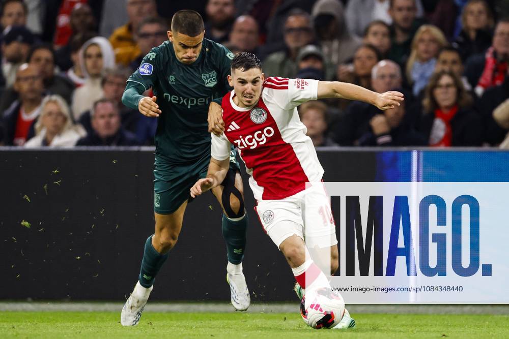 AMSTERDAM - (lr) Gabriel Bras of NEC Nijmegen, Oscar Gloukh of Ajax during the Dutch Eredivisie match between AFC Ajax and NEC Nijmegen at the Johan Cruijff ArenA on October 10, 2026 in Amsterdam, the Netherlands. MAURICE VAN STEEN ANP Eredivisie 2026 27 ANPxSportx IVx 572064894 originalFilename: 572064894