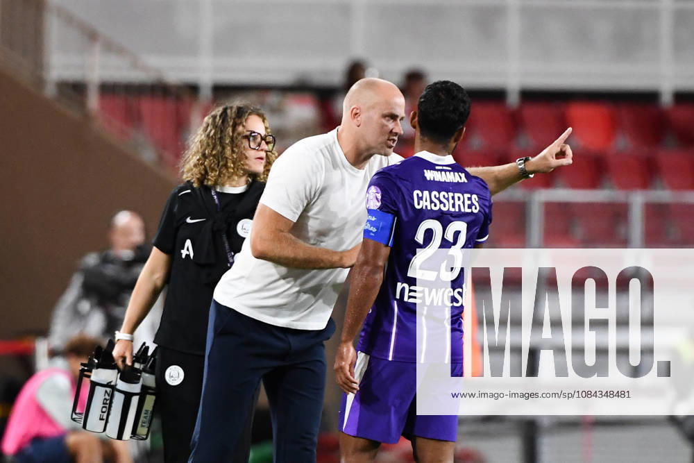 AS Monaco v Toulouse FC - Ligue 1 McDonald s 2026 2027 Jens ASKOU Head Coach of Toulouse FC and Cristian Casseres Jr. of Toulouse FC during Ligue 1 McDonald s match between Monaco and Toulouse at Stade Louis II on October 10, 2026 in Monaco, Monaco. Monaco Monaco