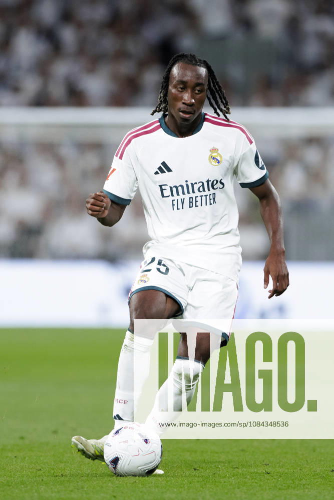 LA LIGA EA Sports - Real Madrid vs Villarreal MADRID, SPAIN - October 10:Yan Diomande of Real Madrid in action during the La Liga 2026 27 match between Real Madrid and Villarreal at Santiago Bernabeu Stadium. (Photo by Guille Martinez f22photo) Madrid Santiago Bernabeu Stadium Spain