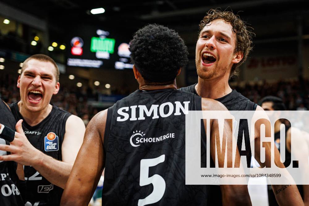 Marco Hollersbacher (Gladiators Trier), Marten Linssen (Gladiators Trier), Justin Simon (Gladiators Trier), Jubel, Freude, Emotionen Vet Concept Gladiators Trier vs Alba Berlin, Basketball, easyCredit BBL, 5. Spieltag, Saison 2026 2027, 10.10.2026 Vet Concept Gladiators Trier vs Alba Berlin, Basketball, easyCredit BBL, 5. Spieltag, Saison 2026 2027