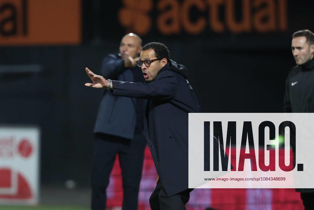 FC Lorient v Paris FC - Ligue 1 McDonald s 2026 2027 Liam ROSENIOR coach of Paris FC during Ligue 1 McDonald s match between Lorient and Paris at Stade Yves Allainmat on October 10, 2026 in Lorient, France. Lorient France