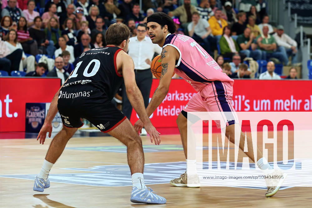 V. li. im Zweikampf, Sebastian Brach (SBB Baskets Wolmirstedt, 10),Erol Ersek (MLP Academics Heidelberg, 11) GER BBL MLP Academics Heidelberg - SBB Baskets Wolmirstedt Basketball Barmer 2.Basketball Bundesliga ProA 4.Spieltag Saison 2026 2027 10.10.2026 GER MLP Academics Heidelberg - SBB Baskets Wolmirstedt, Basketball Barmer 2.Basketball Bundesliga ProA 4.Spieltag Saison 2026 2027 10.10.2026 Heidelberg