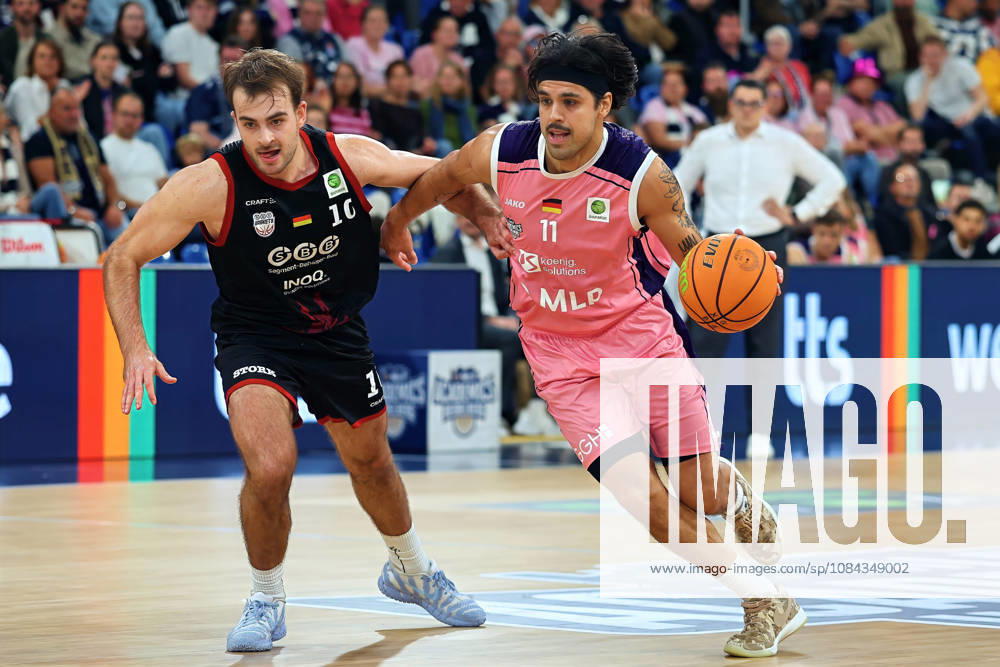 V. li. im Zweikampf, Sebastian Brach (SBB Baskets Wolmirstedt, 10),Erol Ersek (MLP Academics Heidelberg, 11) GER BBL MLP Academics Heidelberg - SBB Baskets Wolmirstedt Basketball Barmer 2.Basketball Bundesliga ProA 4.Spieltag Saison 2026 2027 10.10.2026 GER MLP Academics Heidelberg - SBB Baskets Wolmirstedt, Basketball Barmer 2.Basketball Bundesliga ProA 4.Spieltag Saison 2026 2027 10.10.2026 Heidelberg