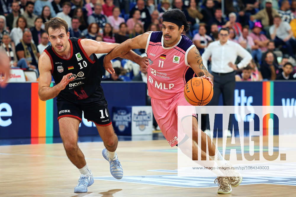V. li. im Zweikampf, Sebastian Brach (SBB Baskets Wolmirstedt, 10),Erol Ersek (MLP Academics Heidelberg, 11) GER BBL MLP Academics Heidelberg - SBB Baskets Wolmirstedt Basketball Barmer 2.Basketball Bundesliga ProA 4.Spieltag Saison 2026 2027 10.10.2026 GER MLP Academics Heidelberg - SBB Baskets Wolmirstedt, Basketball Barmer 2.Basketball Bundesliga ProA 4.Spieltag Saison 2026 2027 10.10.2026 Heidelberg