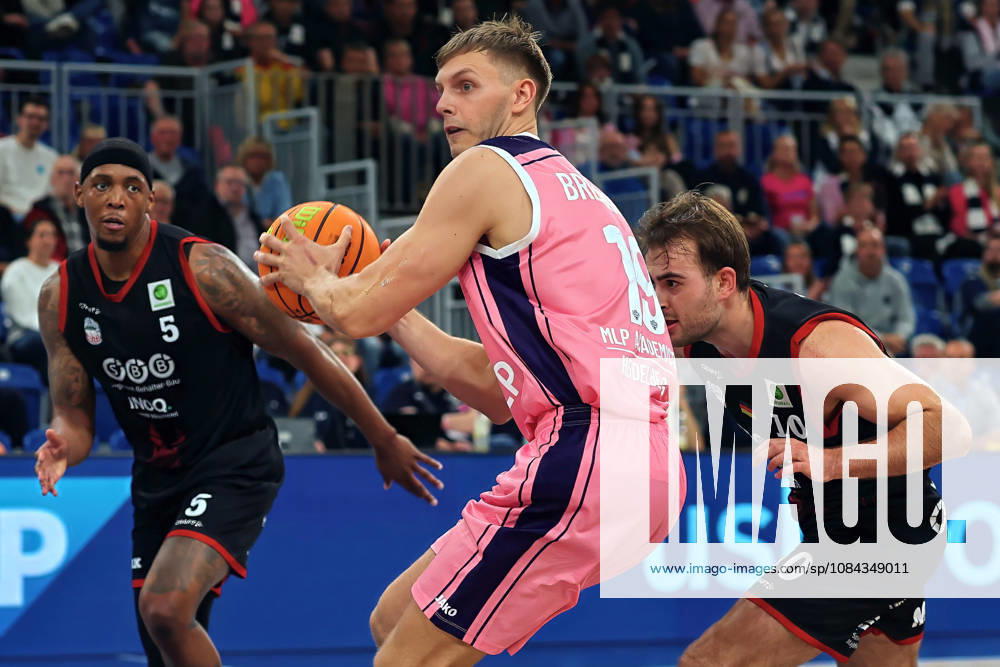 Lorenz Brenneke (MLP Academics Heidelberg, 19)am Ball. GER BBL MLP Academics Heidelberg - SBB Baskets Wolmirstedt Basketball Barmer 2.Basketball Bundesliga ProA 4.Spieltag Saison 2026 2027 10.10.2026 GER MLP Academics Heidelberg - SBB Baskets Wolmirstedt, Basketball Barmer 2.Basketball Bundesliga ProA 4.Spieltag Saison 2026 2027 10.10.2026 Heidelberg