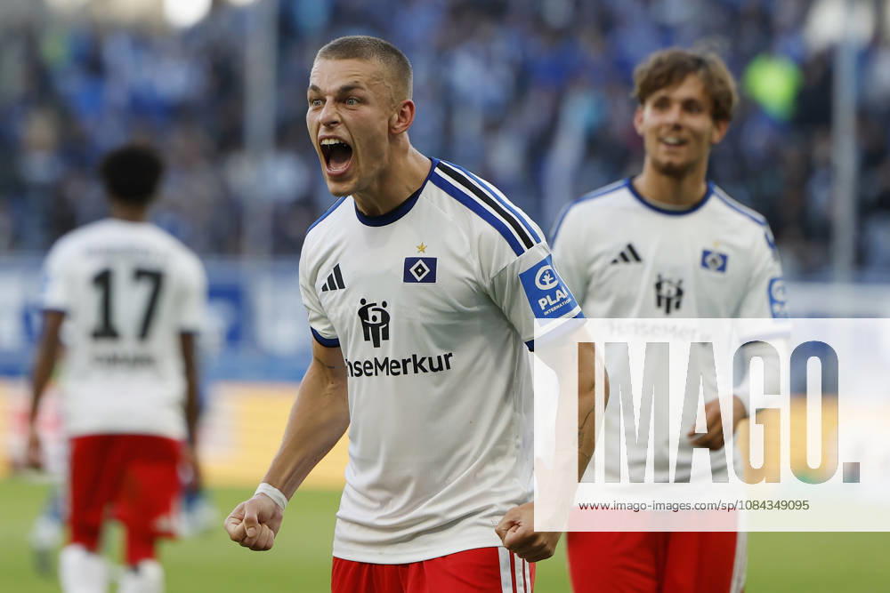 Torschuetze, Scorer Miro Muheim (HSV), Jubel nach seinem Tor zum 2:3, jubelnd, bejubelt, jubelt, jubeln, Cheers after the goal, cheering, celebrated, cheers, cheering, emotionsim Bundesliga-Spiel zwischen der TSG 1899 Hoffenheim und dem Hamburger SV in der PreZero Arena, Sinsheim, Deutschland, am 10. Oktober 2026. in action during the Bundesliga match between TSG 1899 Hoffenheim and Hamburger SV at the PreZero Arena, Sinsheim, Germany, on October 10, 2026. DFB DFL REGULATIONS PROHIBIT ANY USE OF PHOTOGRAPHS AS IMAGE SEQUENCES AND OR QUASI-VIDEO,
